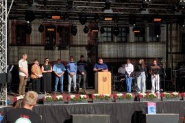 Ein Gottesdienst mitten im Stadtfest